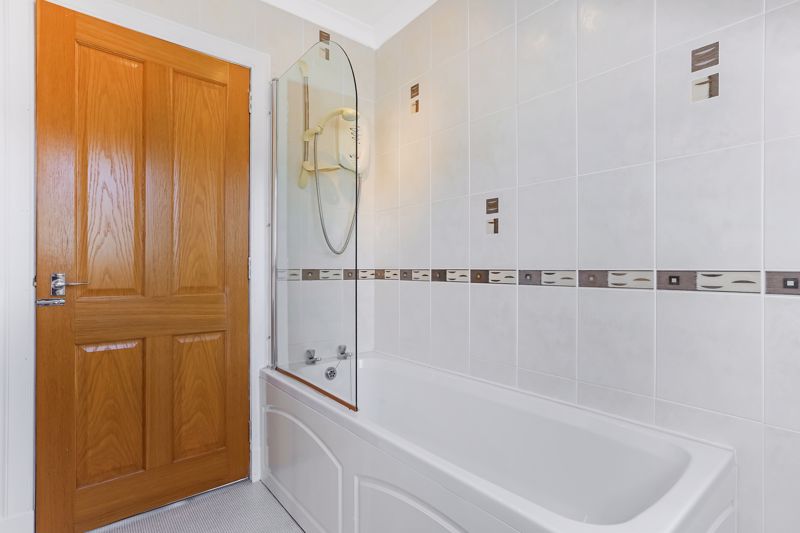 Queen Street Renfrew